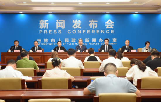 8月23日上午,玉商玉工回归助力玉林高质量发展新闻发布会在玉林新闻发布厅举行。(玉林市融媒体中心 蒋金泰/摄)